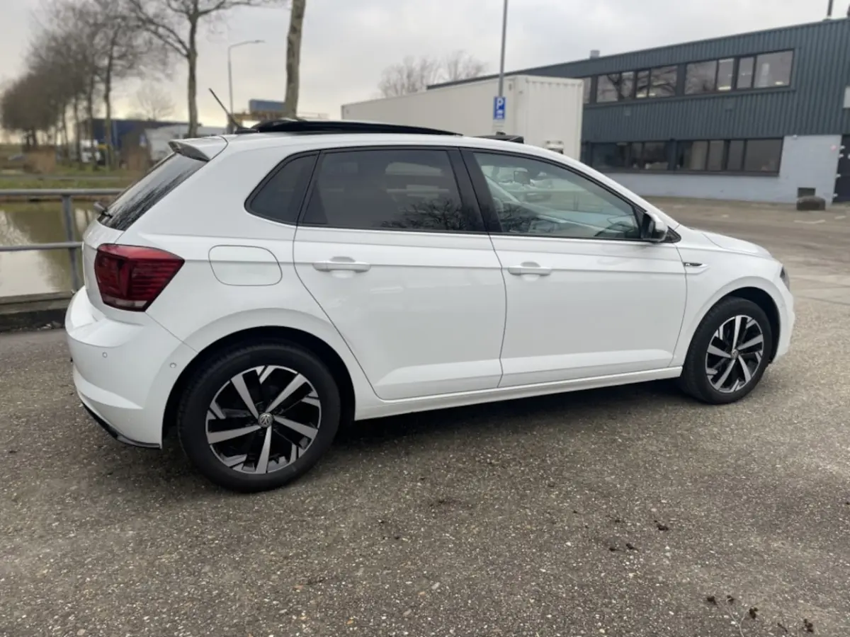 1.0 TSI R-Line Dsg/Pano /Navi/Camera