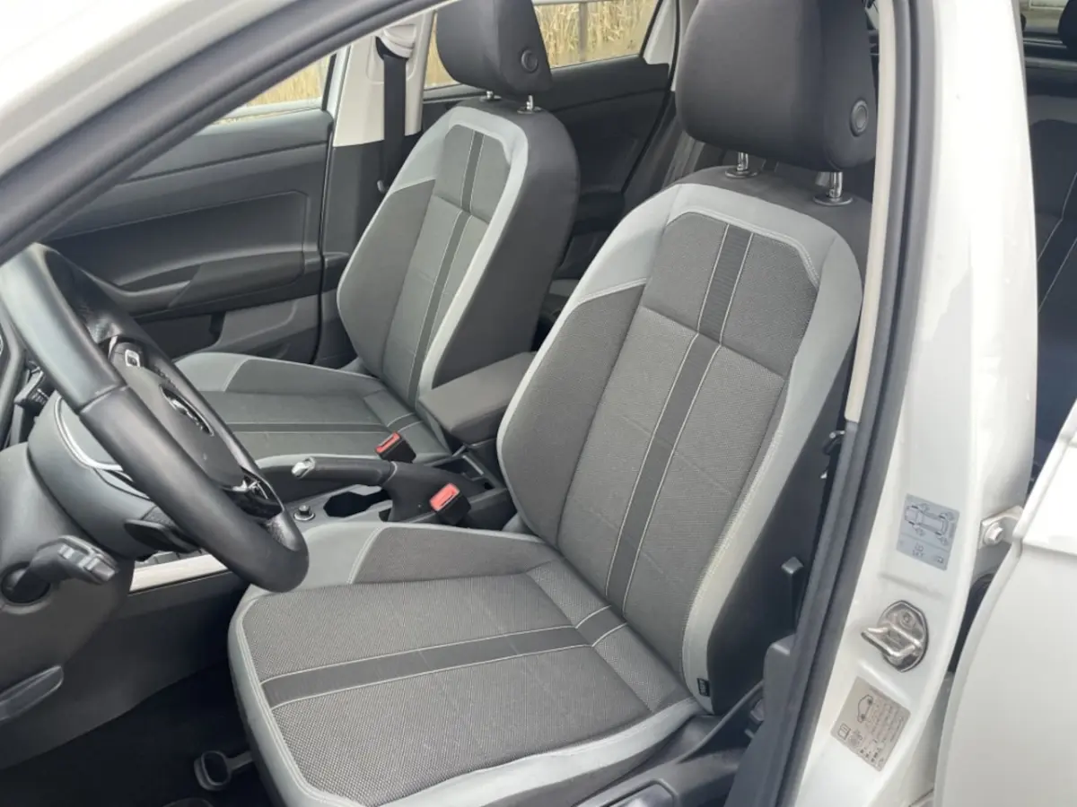 1.0 TSI R-Line Dsg/Pano /Navi/Camera