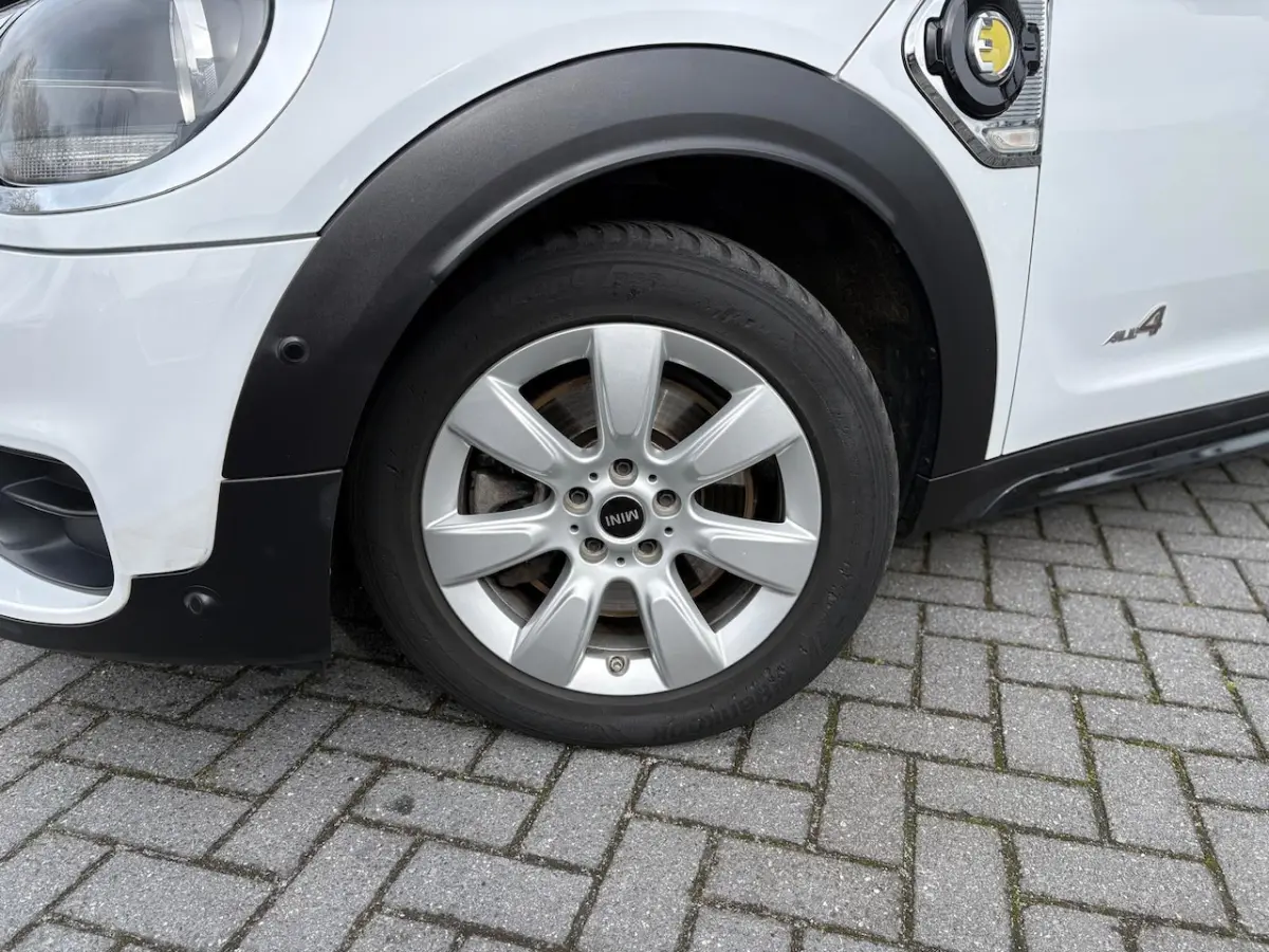 1.5 Cooper S E ALL4 | Plug in hybride | Automaat | Stoelverwarming | Navi | Carplay | PDC