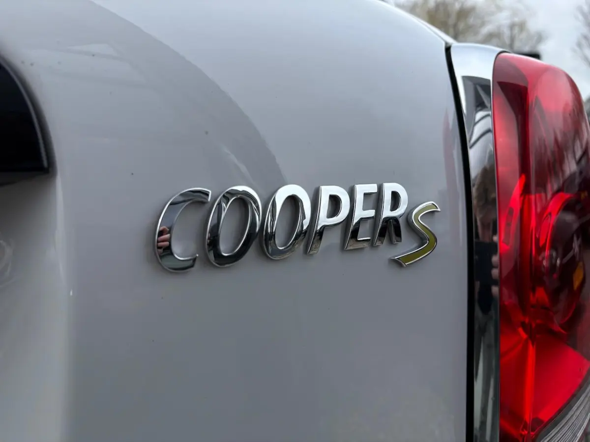 1.5 Cooper S E ALL4 | Plug in hybride | Automaat | Stoelverwarming | Navi | Carplay | PDC