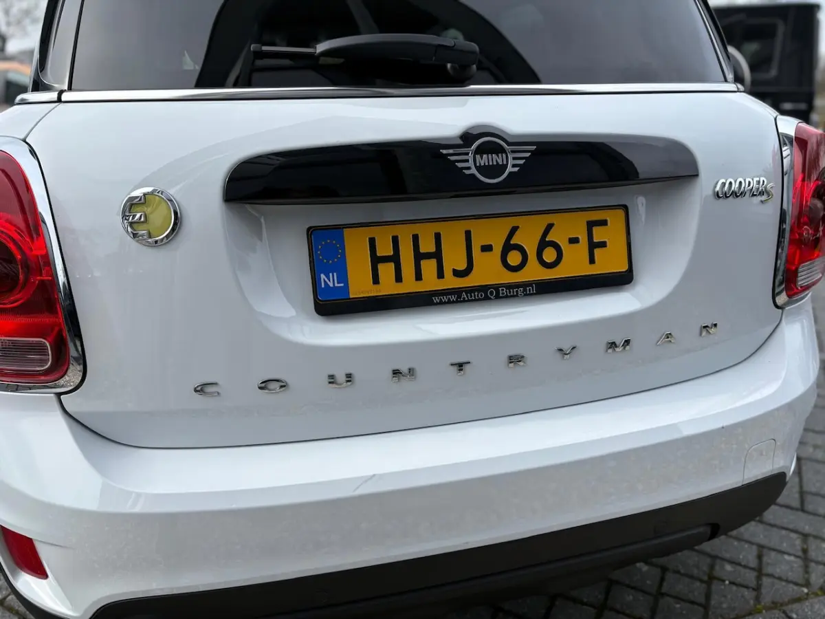 1.5 Cooper S E ALL4 | Plug in hybride | Automaat | Stoelverwarming | Navi | Carplay | PDC