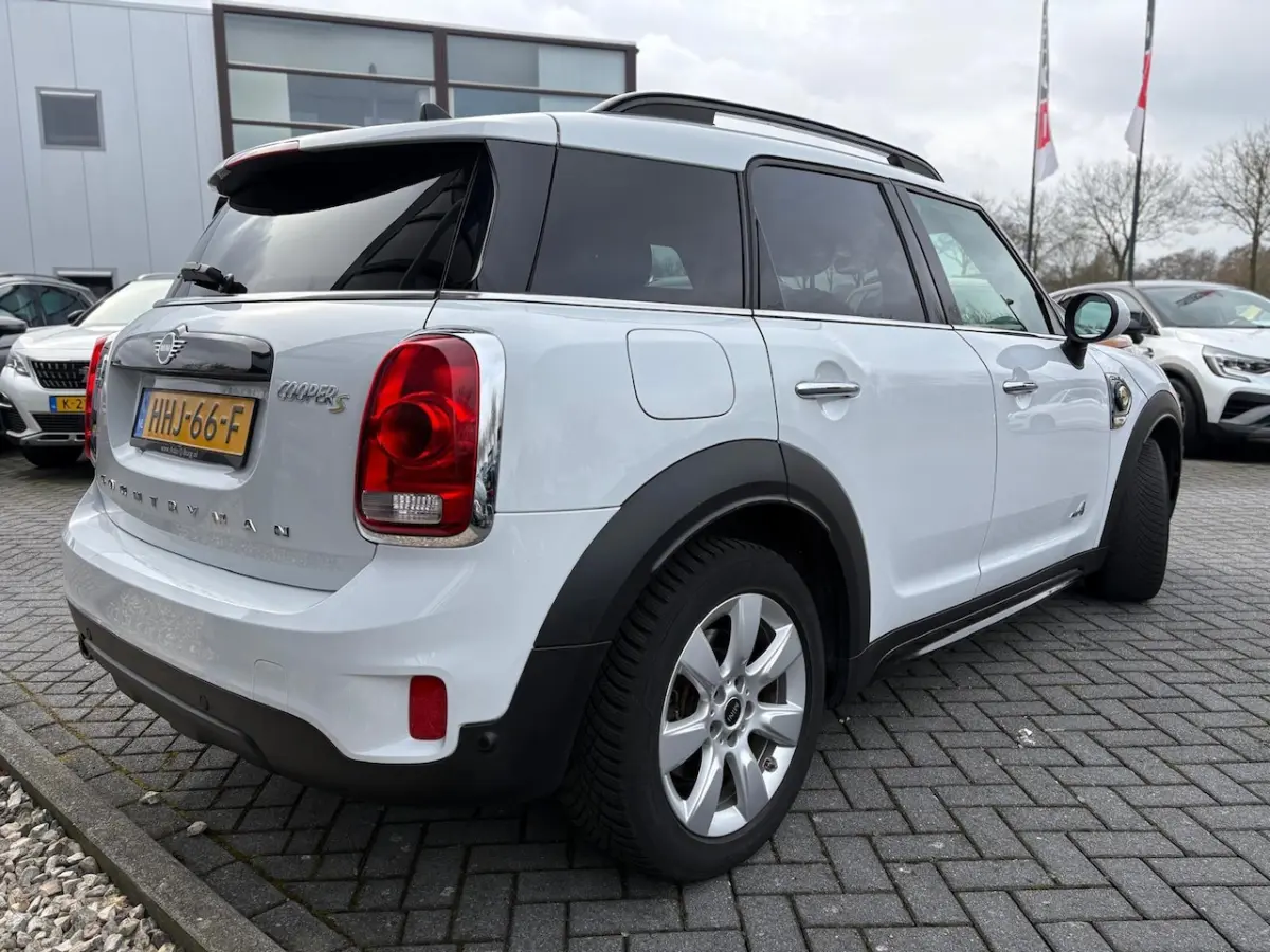 1.5 Cooper S E ALL4 | Plug in hybride | Automaat | Stoelverwarming | Navi | Carplay | PDC