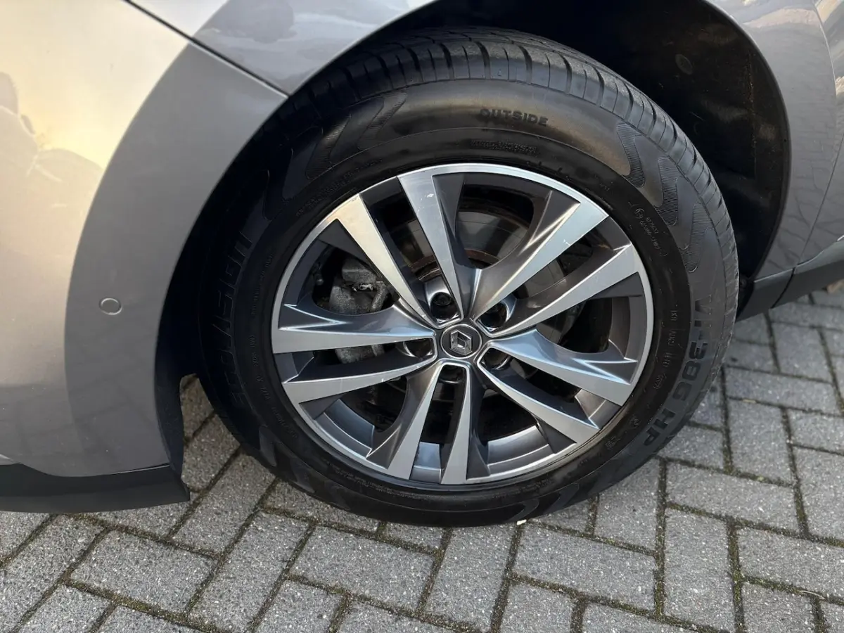 1.6 dCi Intens | Full options | Head up | Automaat | Panorama | LED | Stoel/ stuur verw |