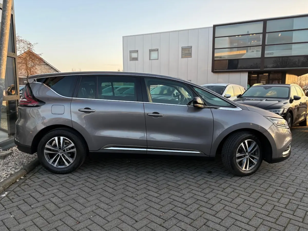 1.6 dCi Intens | Full options | Head up | Automaat | Panorama | LED | Stoel/ stuur verw |