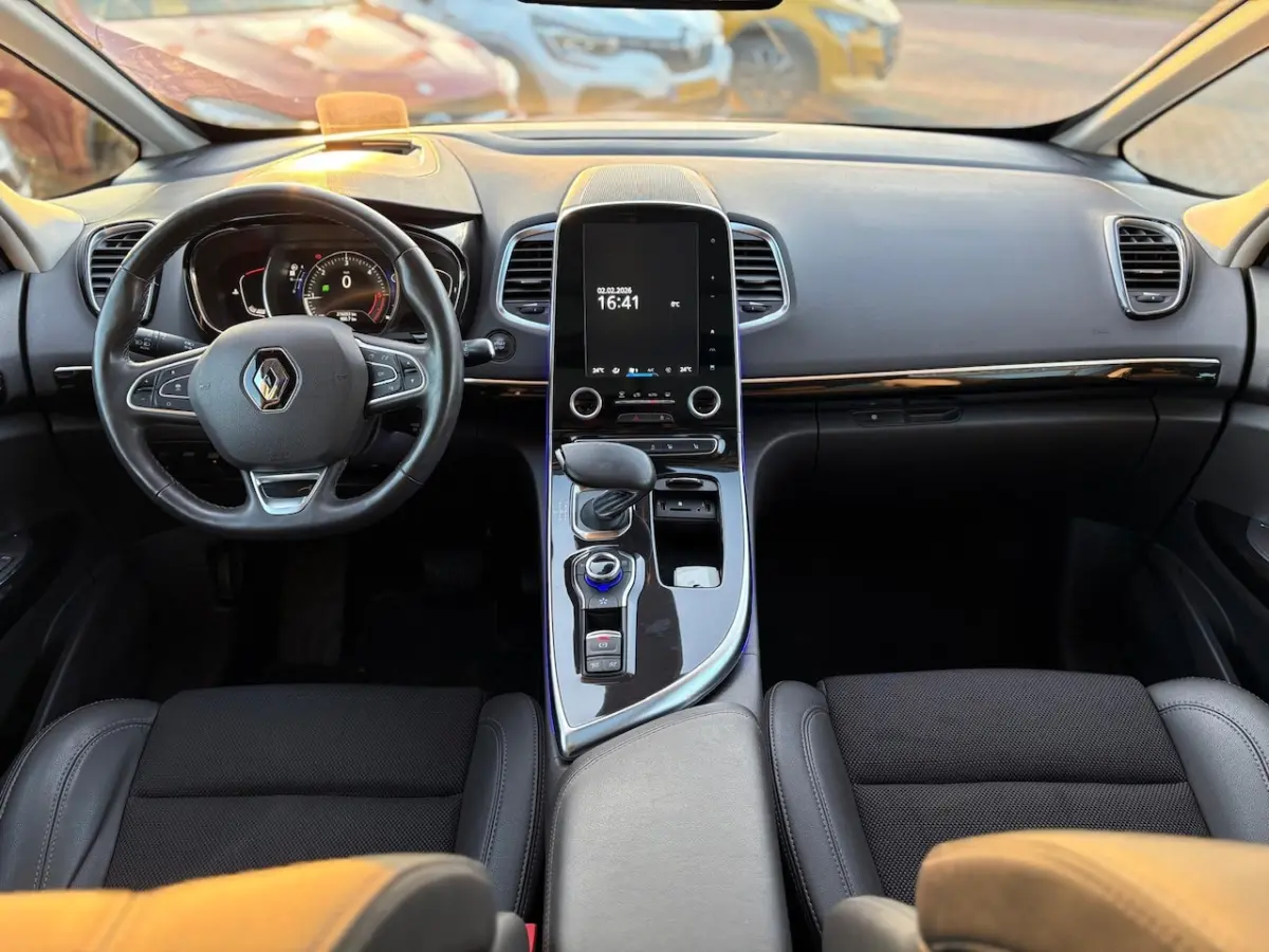1.6 dCi Intens | Full options | Head up | Automaat | Panorama | LED | Stoel/ stuur verw |