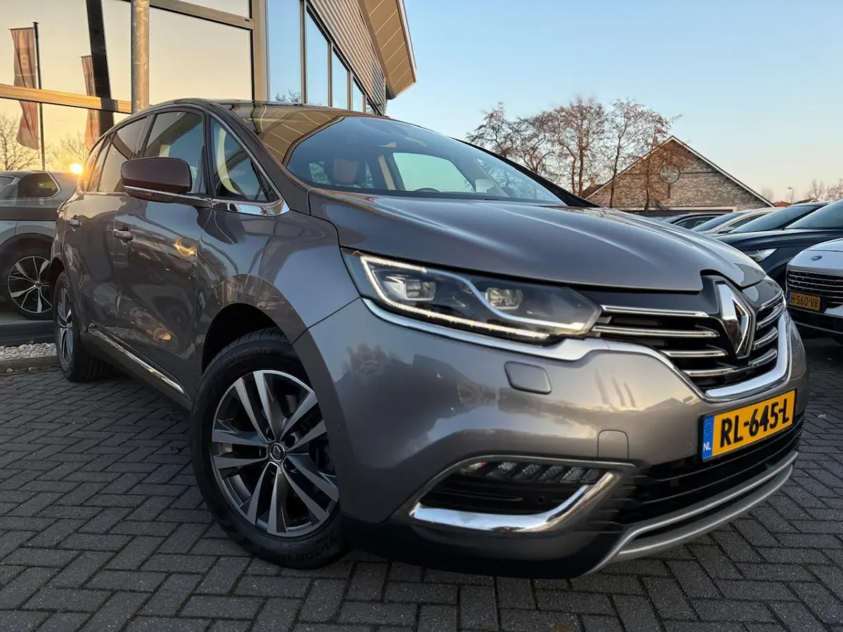 1.6 dCi Intens | Full options | Head up | Automaat | Panorama | LED | Stoel/ stuur verw |
