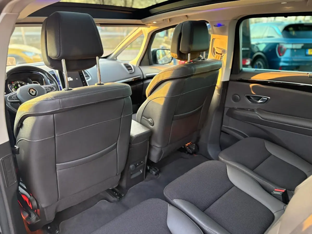 1.6 dCi Intens | Full options | Head up | Automaat | Panorama | LED | Stoel/ stuur verw |