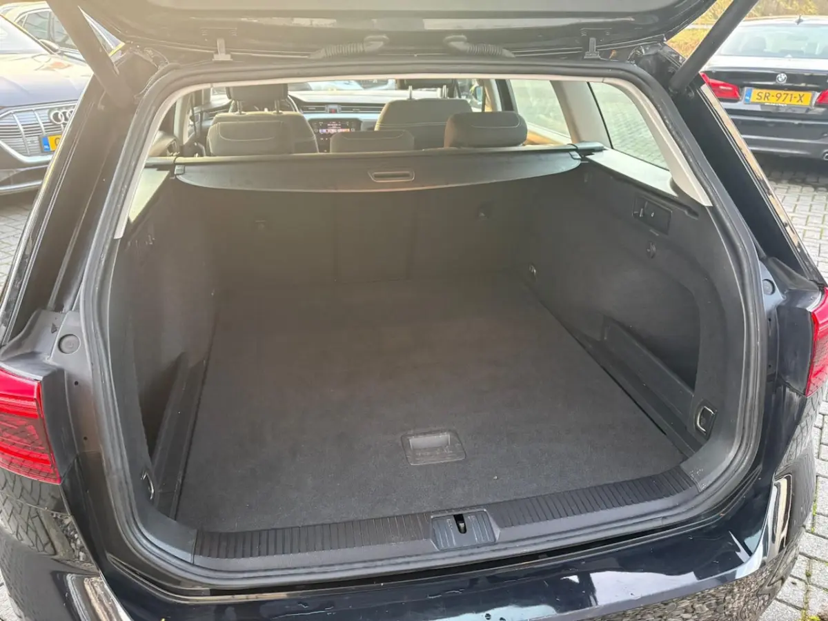 2.0 TDI Business | DSG | Panorama | Climate | PDC | Camera | Adaptieve cruise | LED |