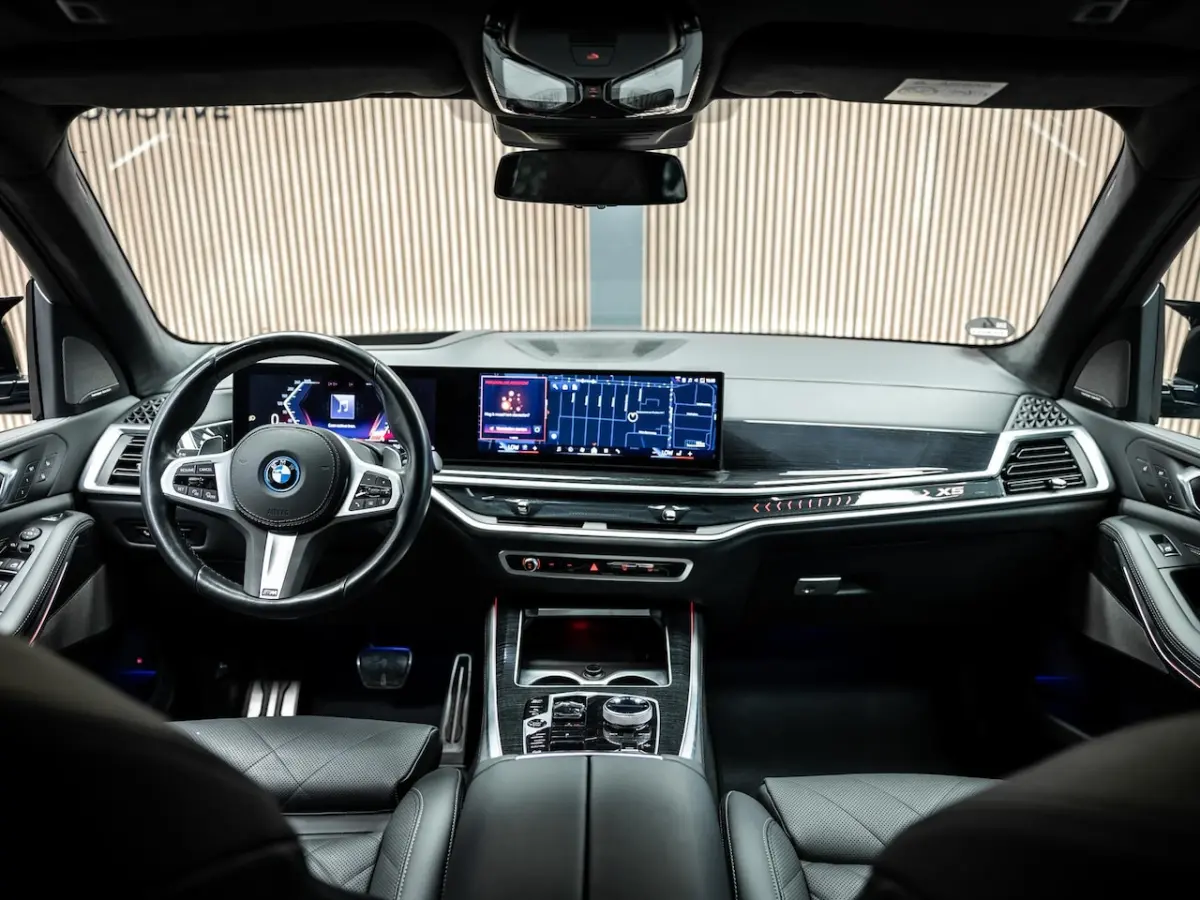 xDrive50e | M Sport Pro Pakket | Panoramadak | Massage- en ventilatiestoelen | Harman Kard
