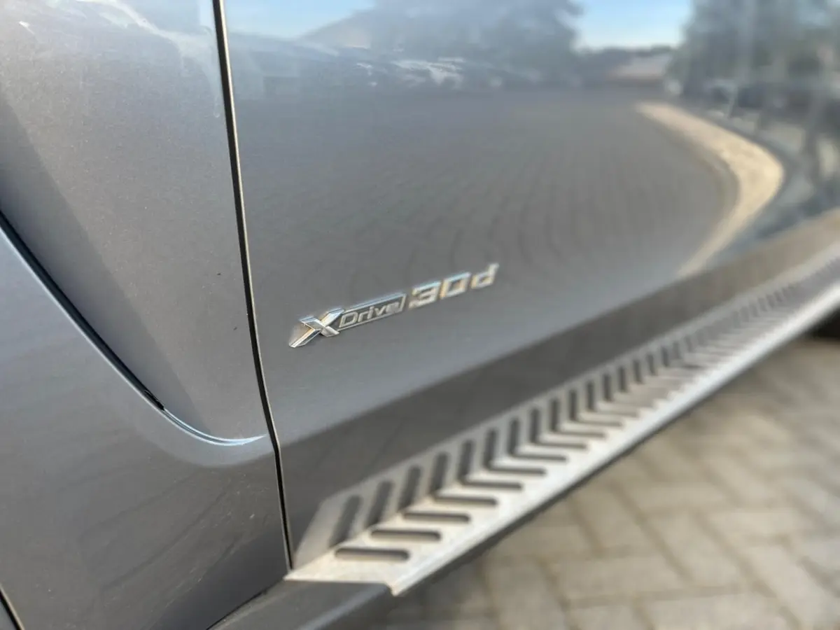 XDrive30d High Executive | Automaat | Panorama dak | Trekhaak | Standkachel | Leder | LED