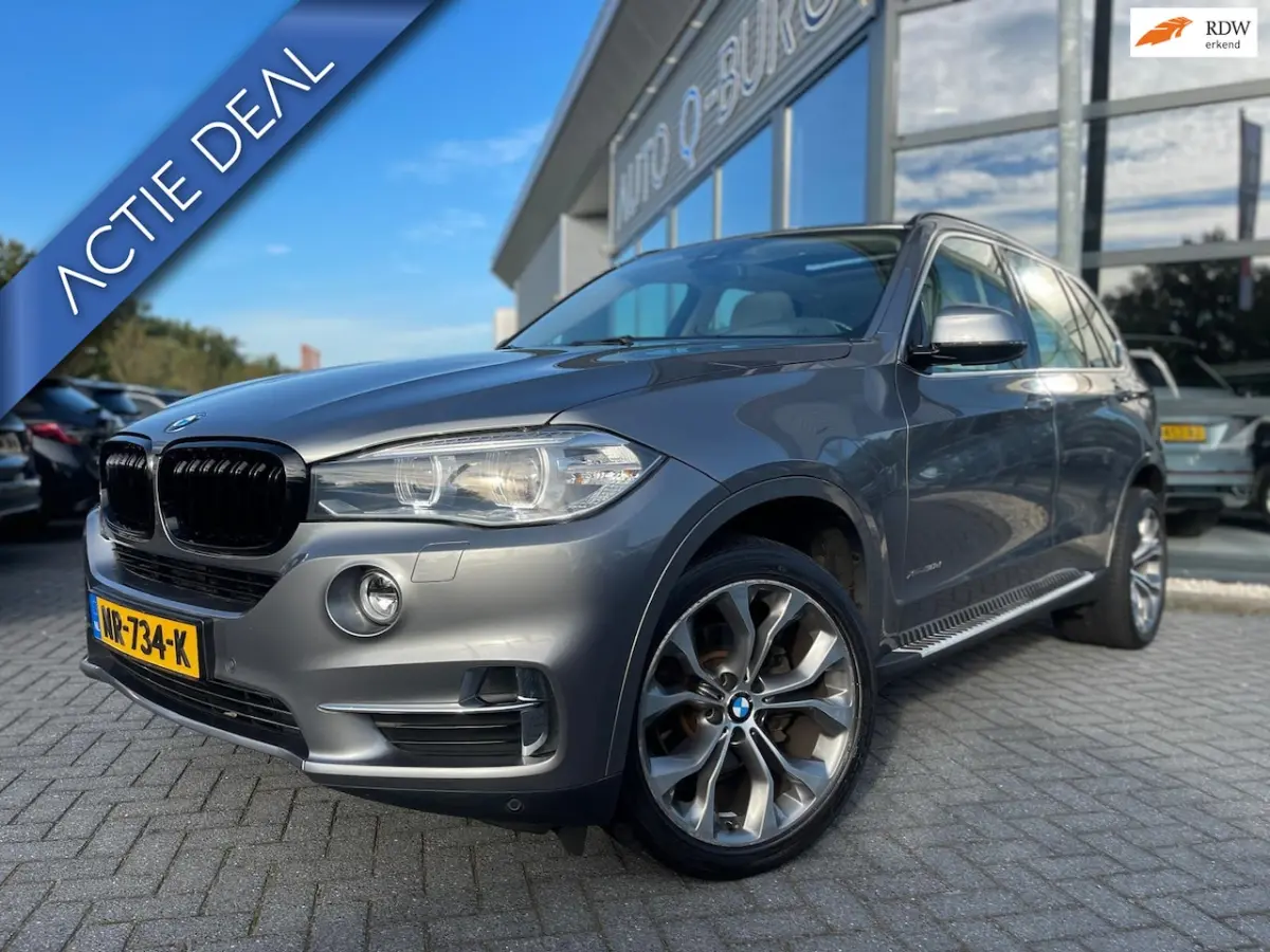 XDrive30d High Executive | Automaat | Panorama dak | Trekhaak | Standkachel | Leder | LED