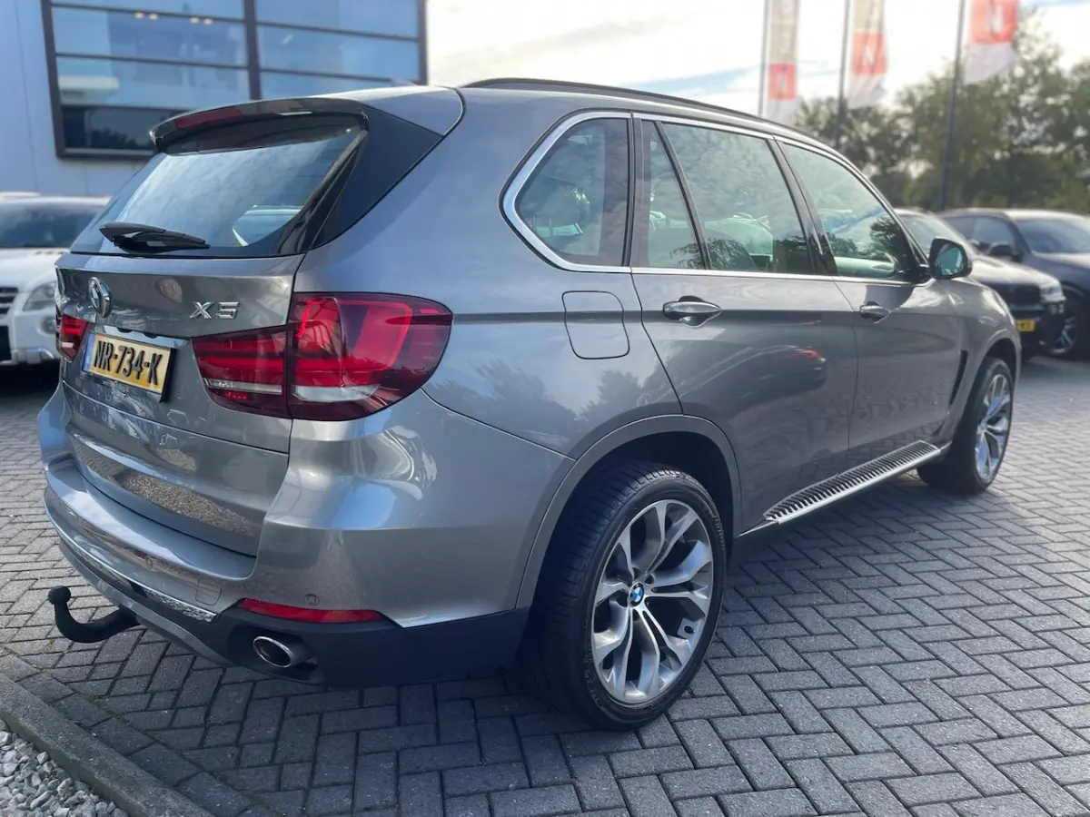 XDrive30d High Executive | Automaat | Panorama dak | Trekhaak | Standkachel | Leder | LED