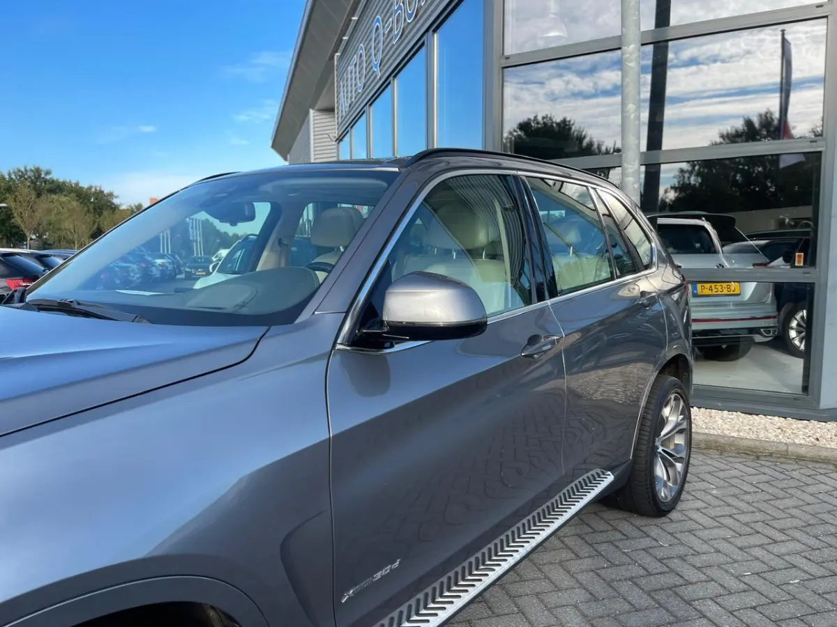 XDrive30d High Executive | Automaat | Panorama dak | Trekhaak | Standkachel | Leder | LED