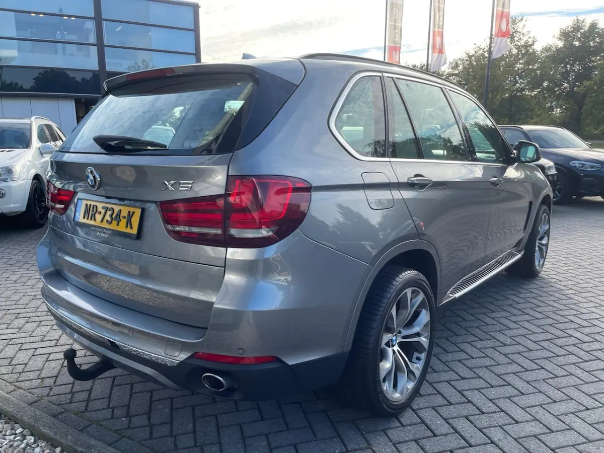 XDrive30d High Executive | Automaat | Panorama dak | Trekhaak | Standkachel | Leder | LED