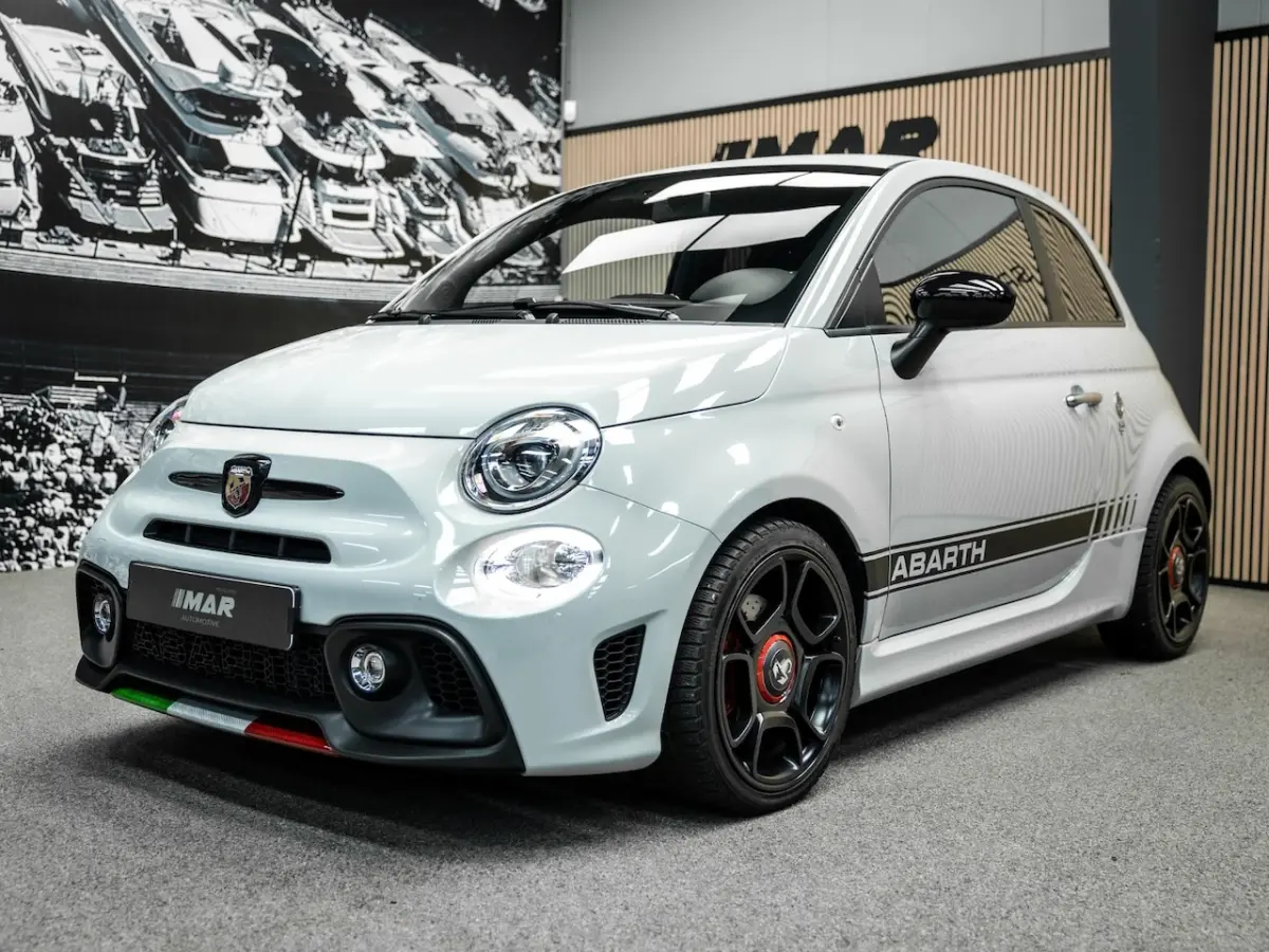 1.4 T-Jet 595 Pista | Record Monza uitlaatsysteem | Carplay | Carbon |