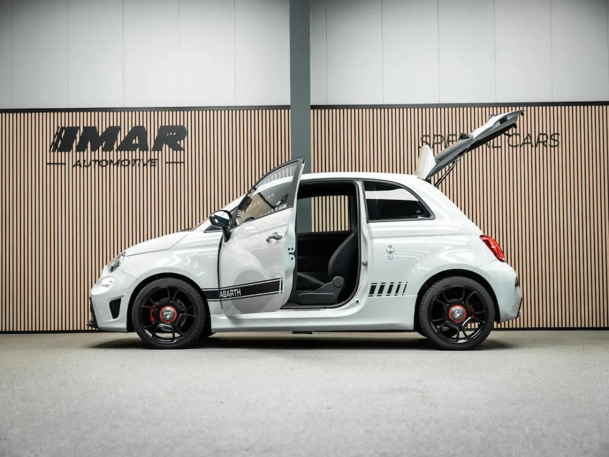 1.4 T-Jet 595 Pista | Record Monza uitlaatsysteem | Carplay | Carbon |