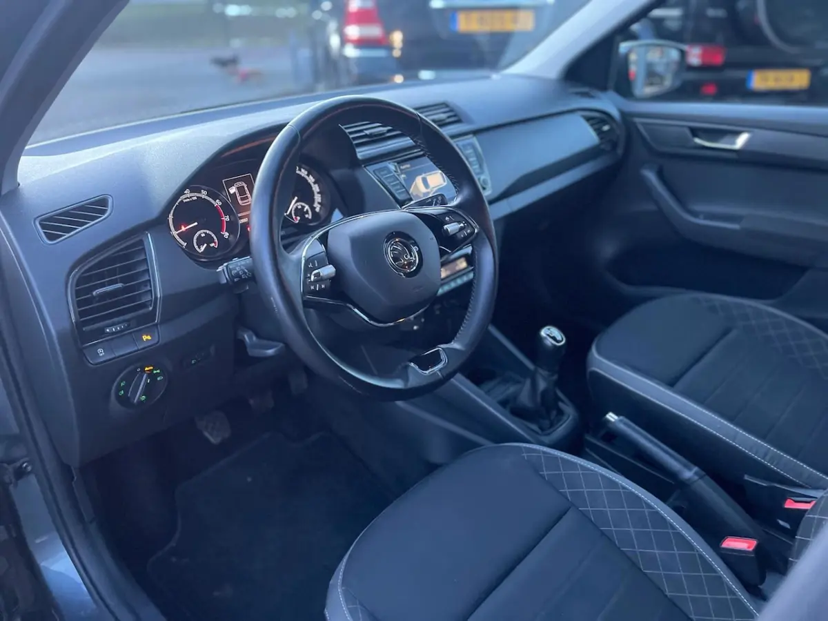 1.0 TSI Ambition | Climate | Navi | PDC | DAB+ | Carplay | Camera |