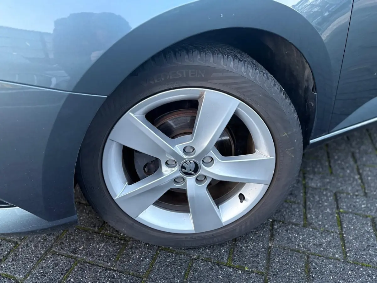 1.0 TSI Ambition | Climate | Navi | PDC | DAB+ | Carplay | Camera |