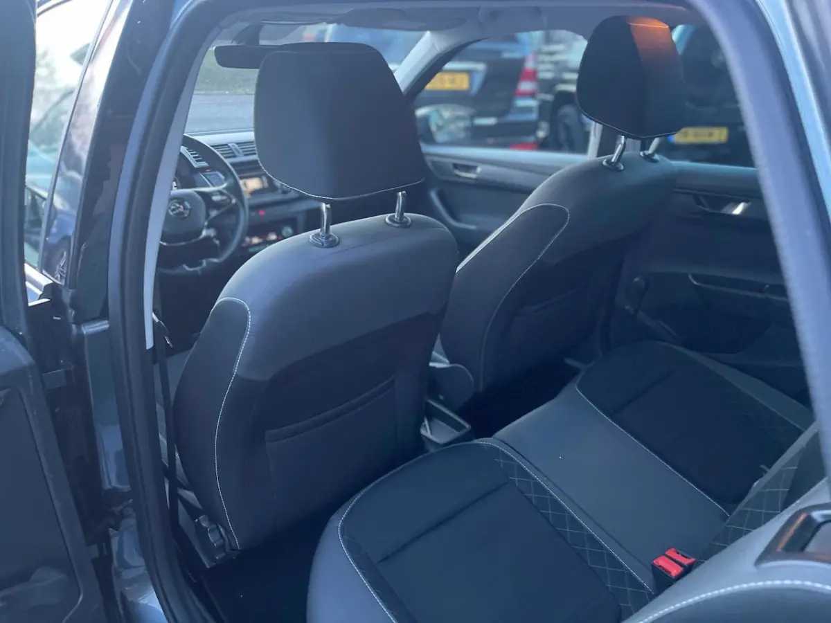 1.0 TSI Ambition | Climate | Navi | PDC | DAB+ | Carplay | Camera |
