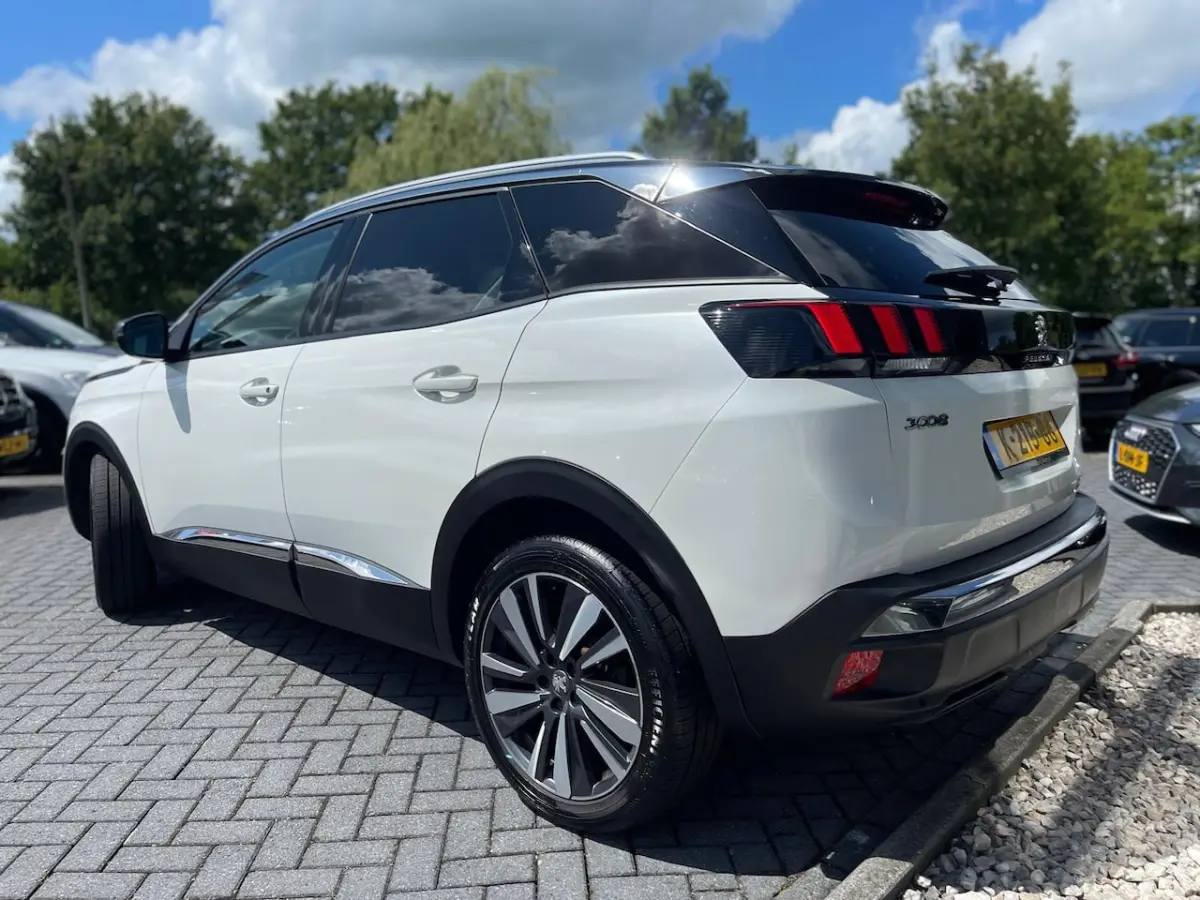 1.2 PureTech Allure | Panorama | Cruise | Climate | Automaat | PDC | ORG NL |