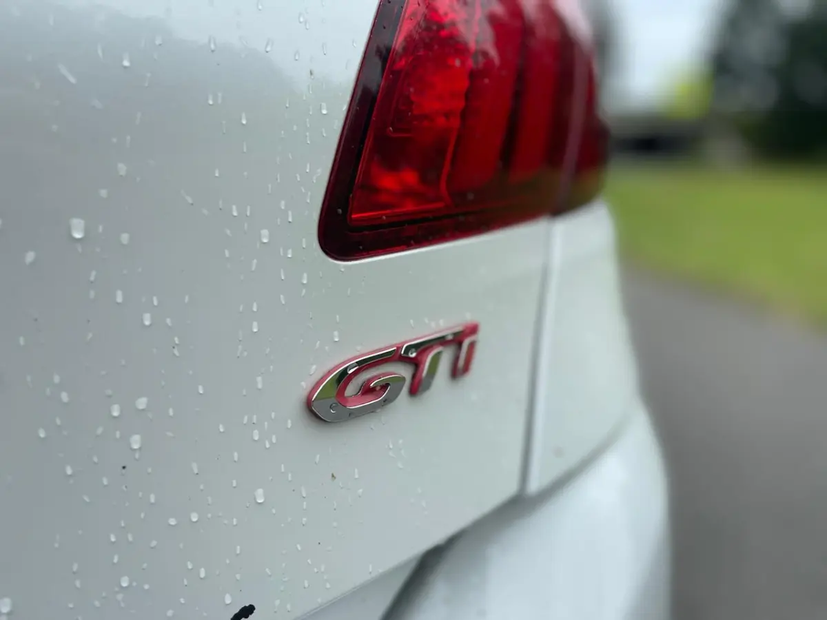 1.6 e-THP GTi 270 PK | Full options | REMUS Uitlaat | Massage | Navi | Camera | LED | Keyl
