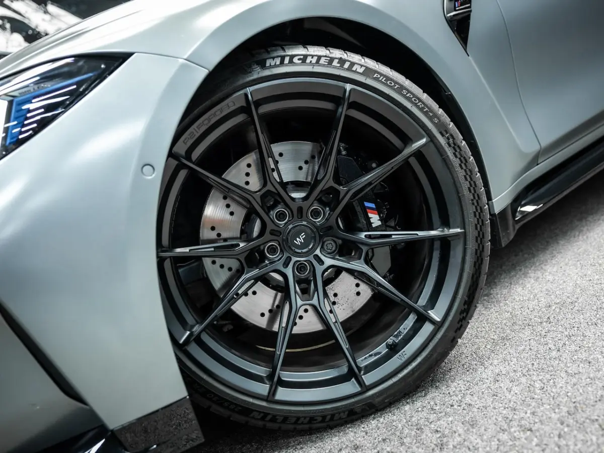 M3 xDrive Competition | Frozen Pure Grey II | WheelForce Velgen | Head-Up Display | Harman