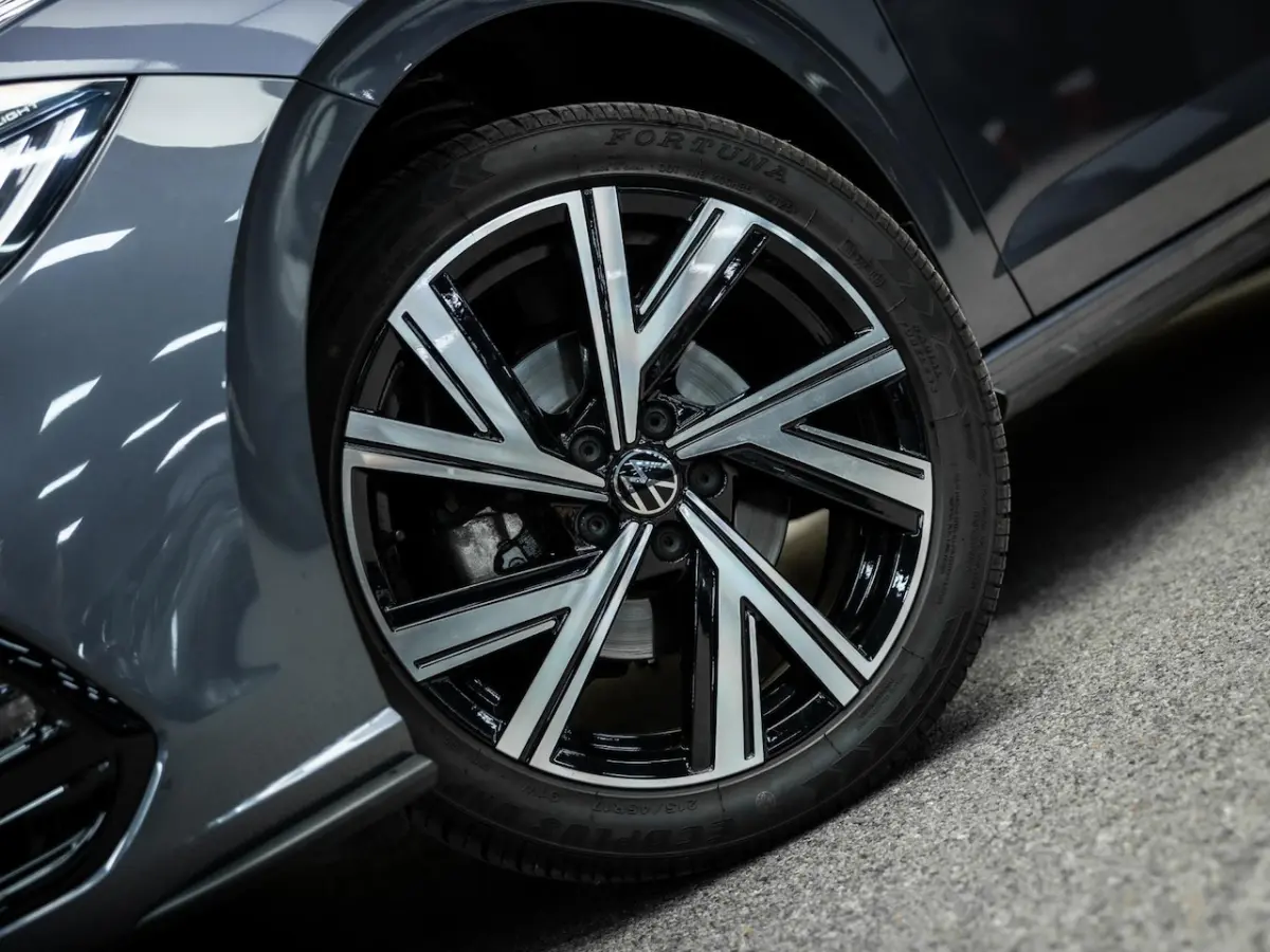 1.0 TSI R-Line Edition | DSG | 3x R-Line | Pano | Carplay | Cruise Control |