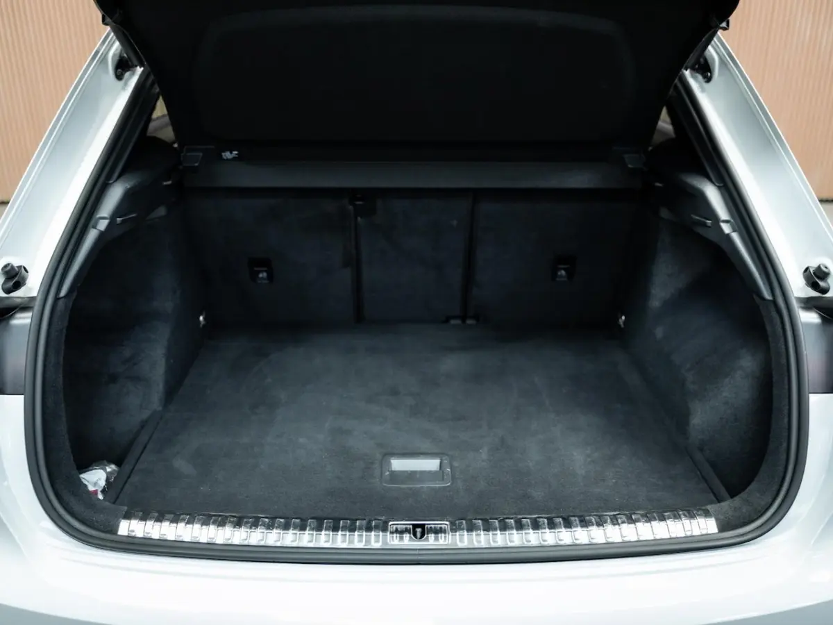 TFSI | Carbon | Elek. stoelen | Camera | stoel verwarming |
