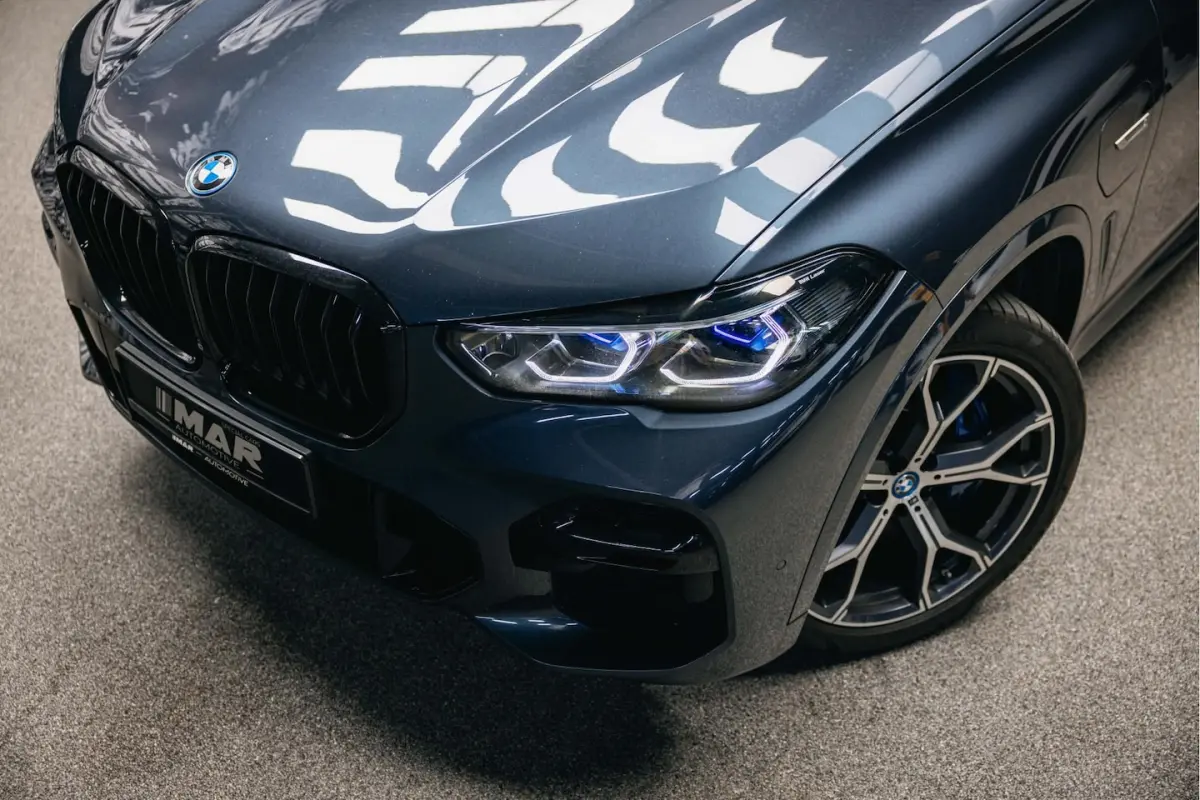 xDrive45e High Executive | M-sport | Luchtvering | Pano | Head-Up | Trekhaak | 360 camera