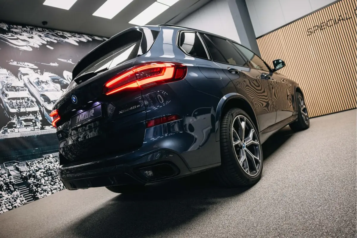 xDrive45e High Executive | M-sport | Luchtvering | Pano | Head-Up | Trekhaak | 360 camera