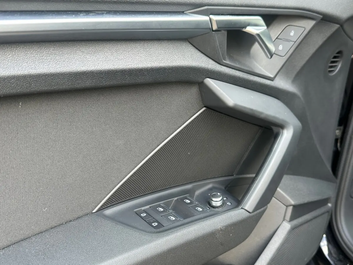 30 TFSI Business edition|NAVI|PDC|CARPLAY|
