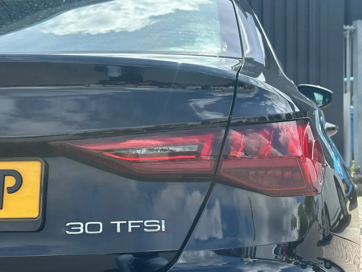30 TFSI Business edition|NAVI|PDC|CARPLAY|