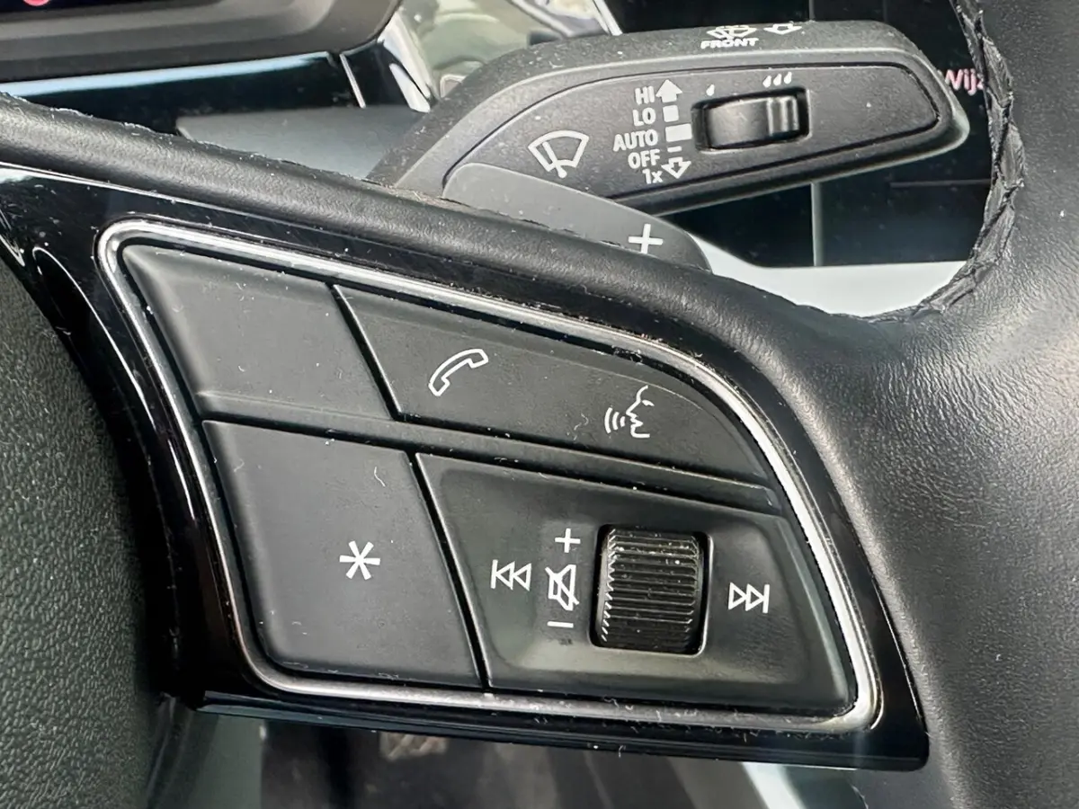 30 TFSI Business edition|NAVI|PDC|CARPLAY|