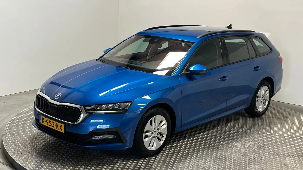 1.0 e-TSI Business Edition benzine automaat navigatie trekhaak parkeersensoren stoelverwar