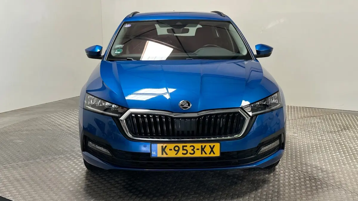 1.0 e-TSI Business Edition benzine automaat navigatie trekhaak parkeersensoren stoelverwar