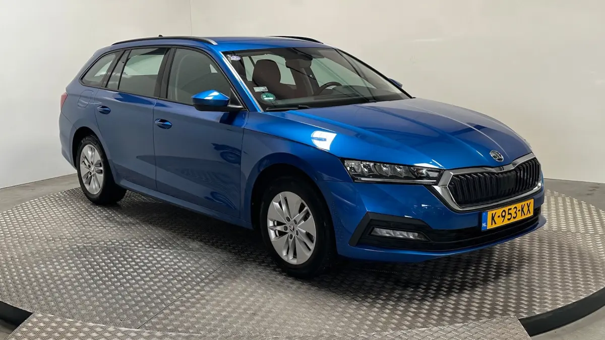1.0 e-TSI Business Edition benzine automaat navigatie trekhaak parkeersensoren stoelverwar