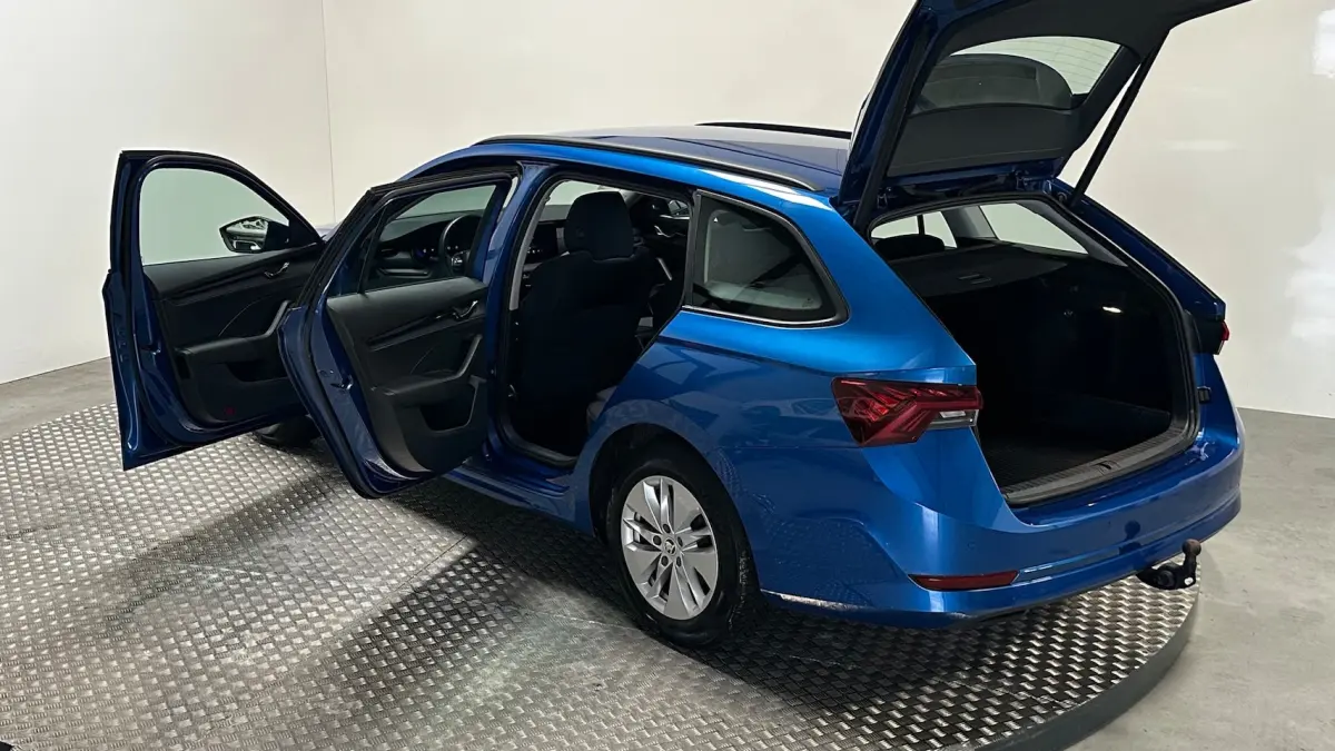 1.0 e-TSI Business Edition benzine automaat navigatie trekhaak parkeersensoren stoelverwar