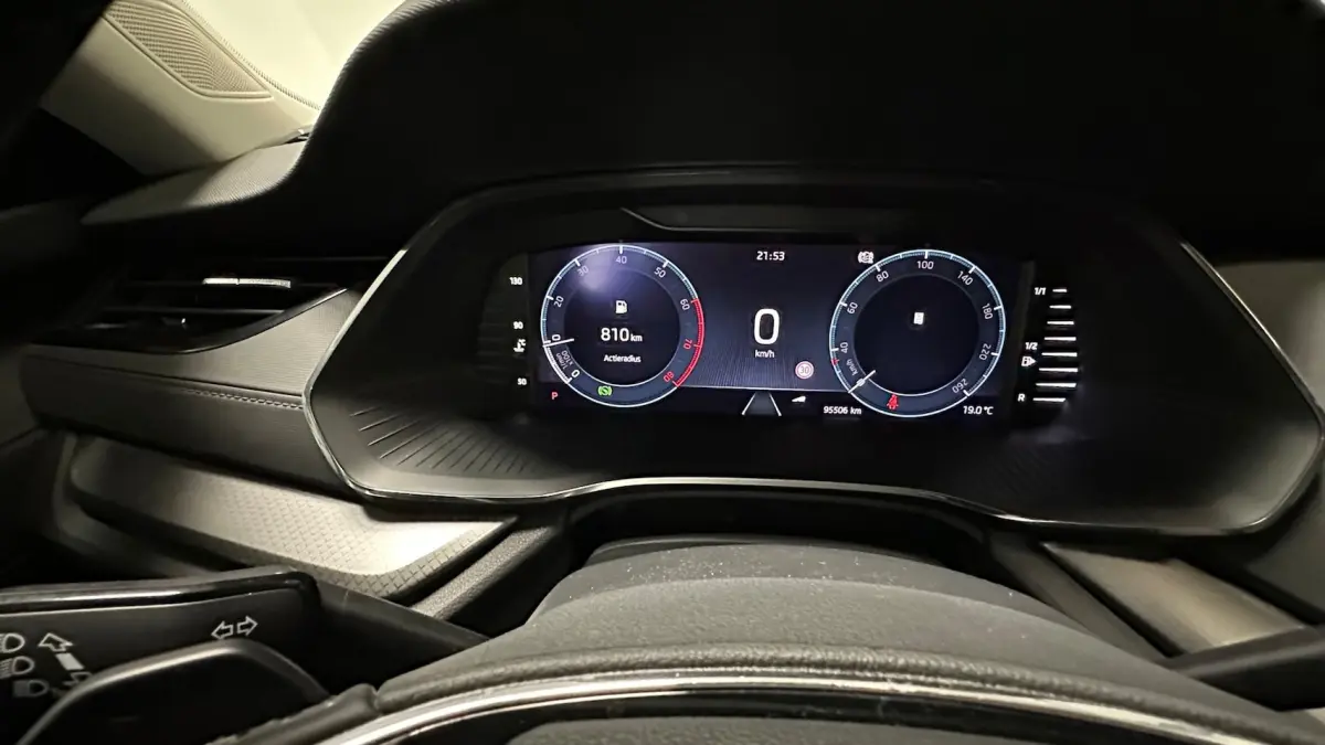 1.0 e-TSI Business Edition benzine automaat navigatie trekhaak parkeersensoren stoelverwar