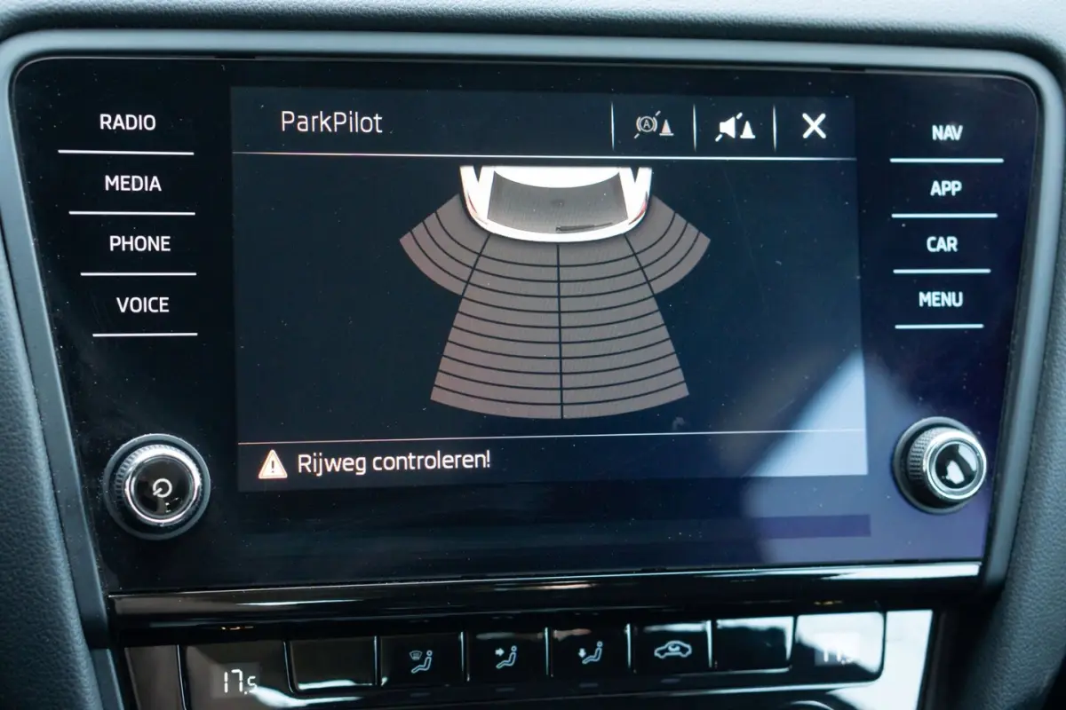 1.0 TSI Greentech Ambition Business CARPLAY/PDC/CRUISE