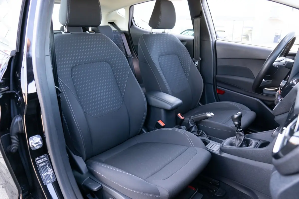 1.0 EcoBoost Hybrid Titanium NAVI/CRUISE/PDC