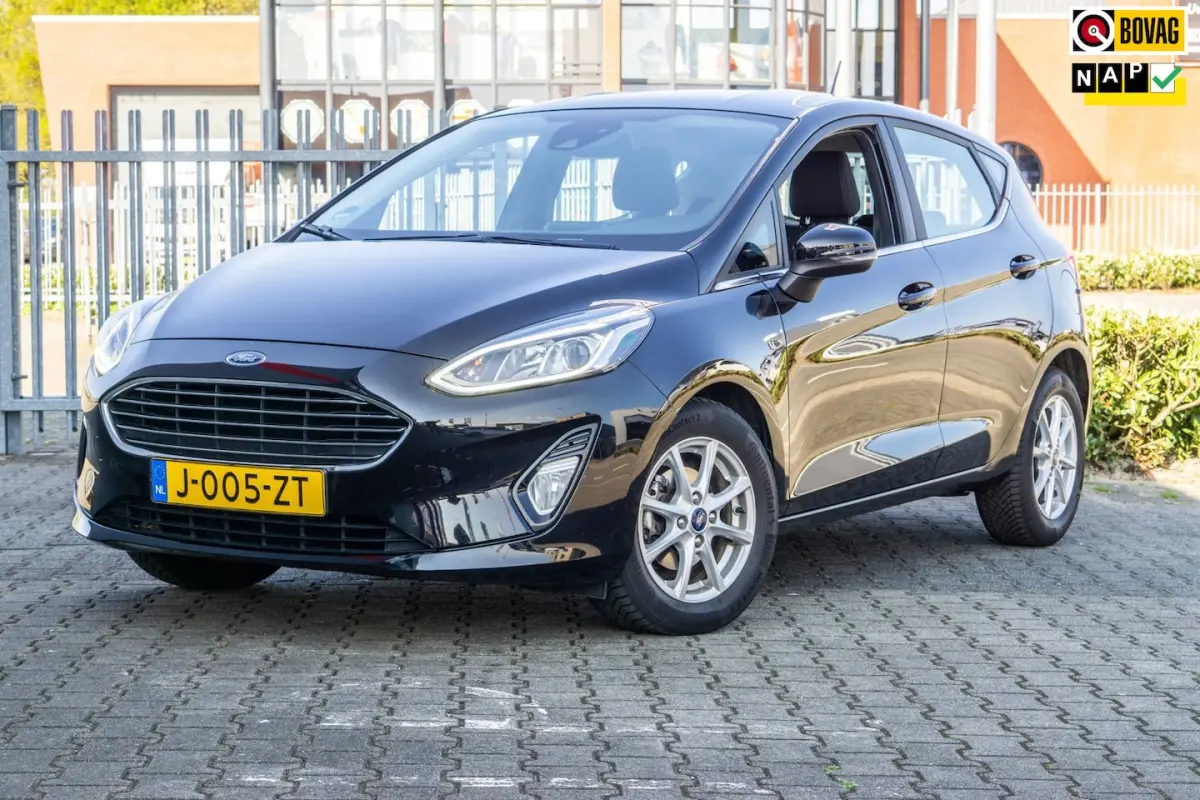 1.0 EcoBoost Hybrid Titanium NAVI/CRUISE/PDC