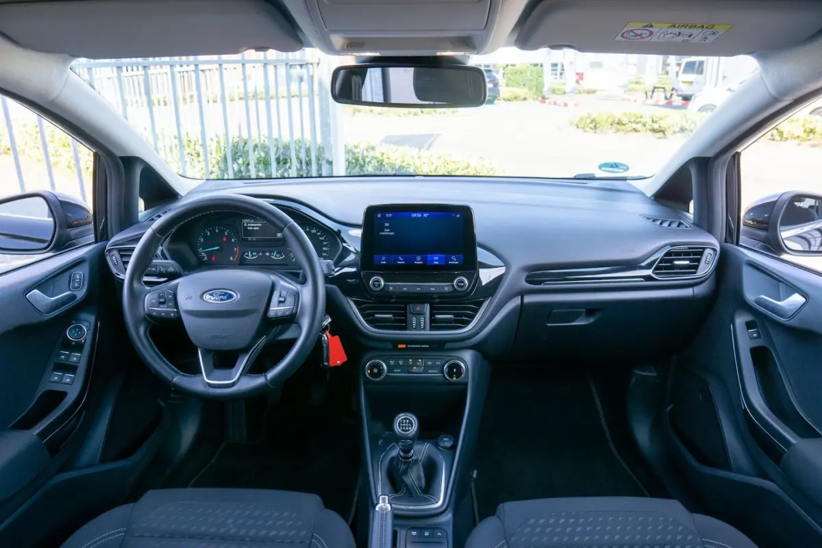 1.0 EcoBoost Hybrid Titanium NAVI/CRUISE/PDC