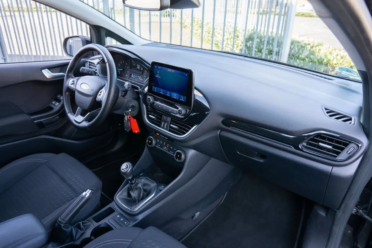 1.0 EcoBoost Hybrid Titanium NAVI/CRUISE/PDC