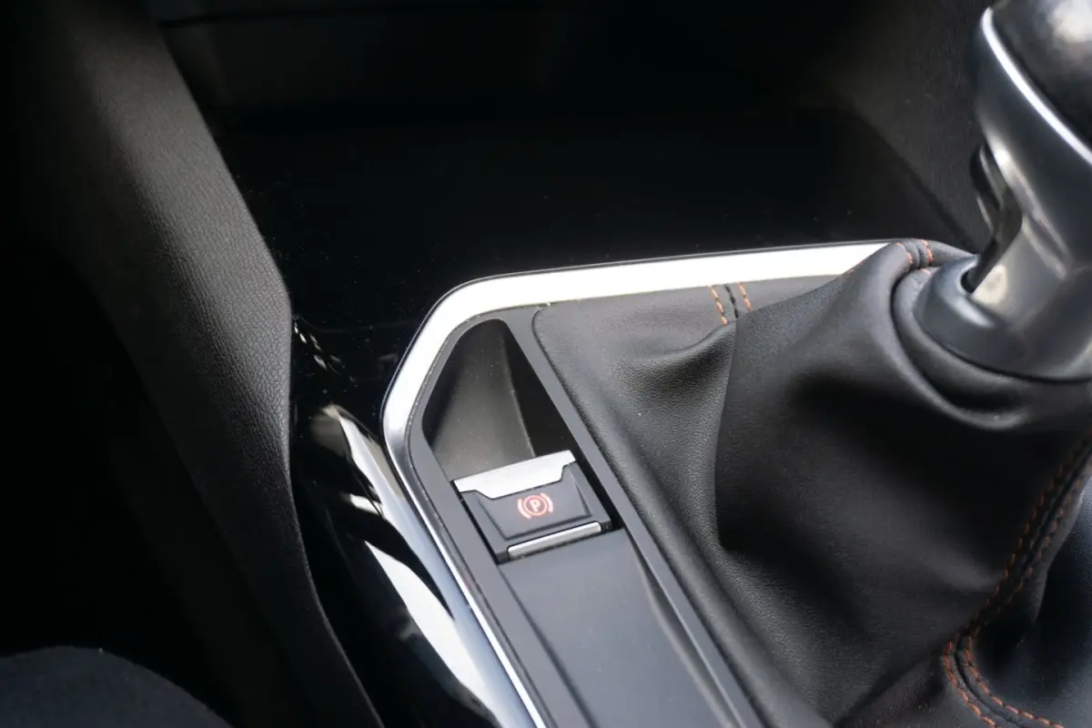 1.2 PureTech Active CARPLAY/PDC/CRUISE