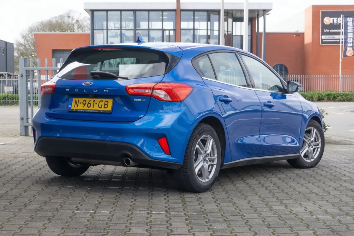 1.0 EcoBoost Hybrid Trend Edition Business CARPLAY/CAMERA/NAVI