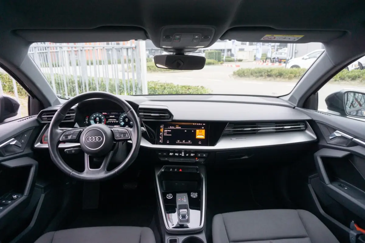 30 TFSI Pro Line CRUISE/PDC/VIRTUAL/CARPLAY