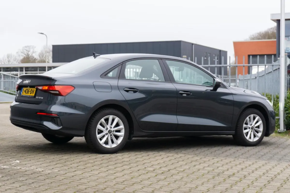 30 TFSI Pro Line CRUISE/PDC/VIRTUAL/CARPLAY