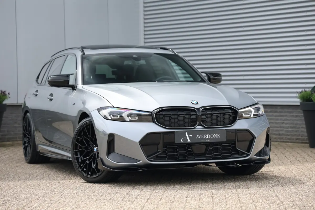 320i M-Sport Pano|Trekh|360Cam|HUD|ACC|Iconic