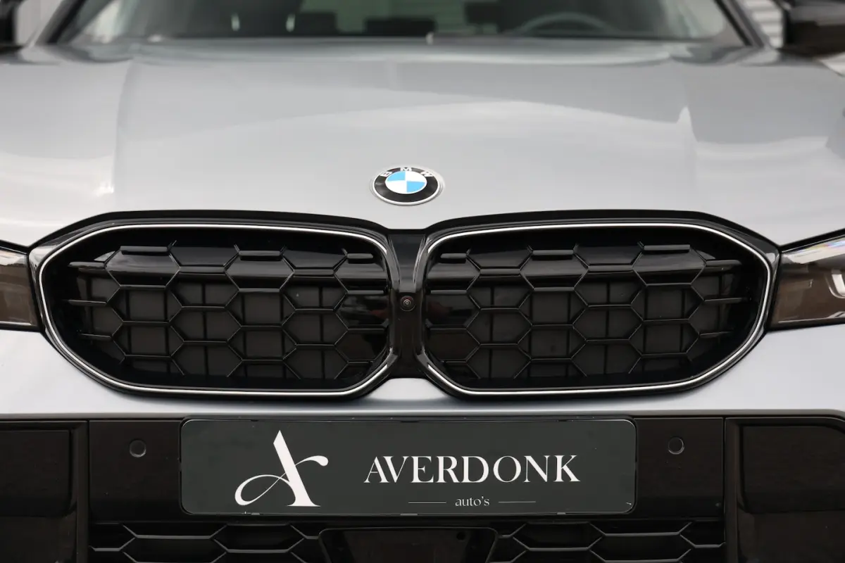 320i M-Sport Pano|Trekh|360Cam|HUD|ACC|Iconic