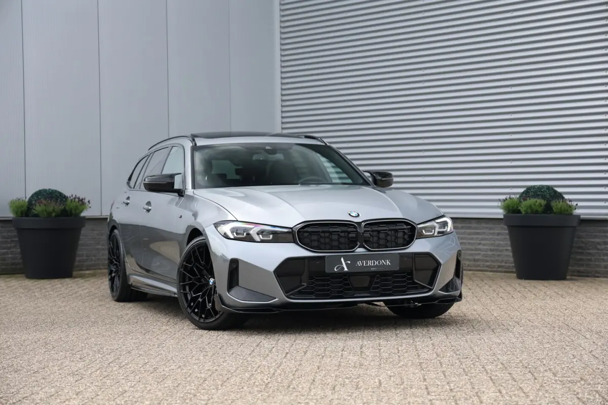 320i M-Sport Pano|Trekh|360Cam|HUD|ACC|Iconic